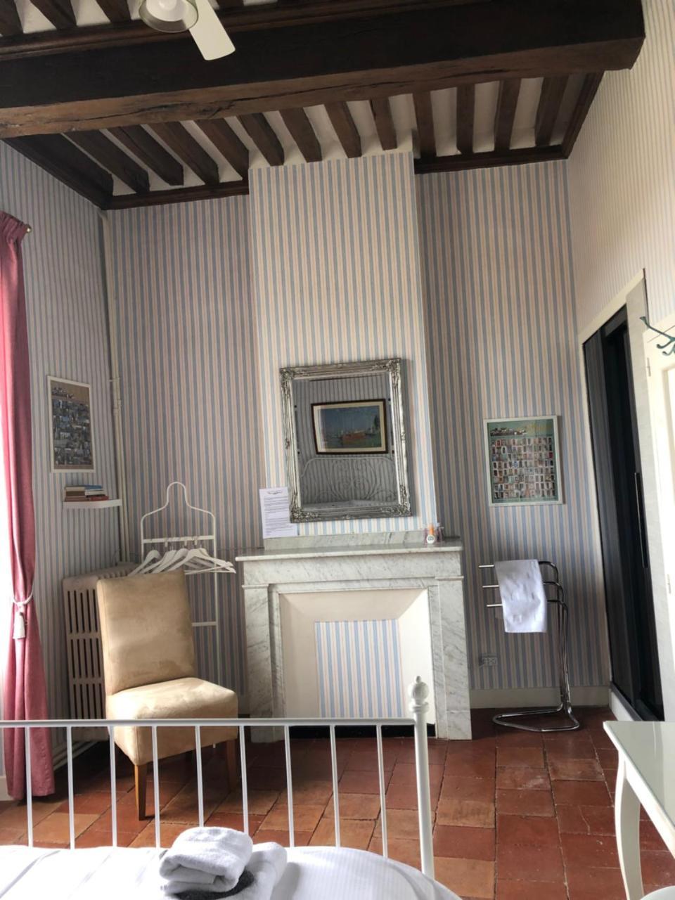 Maison De Mallast Montolieu Esterno foto